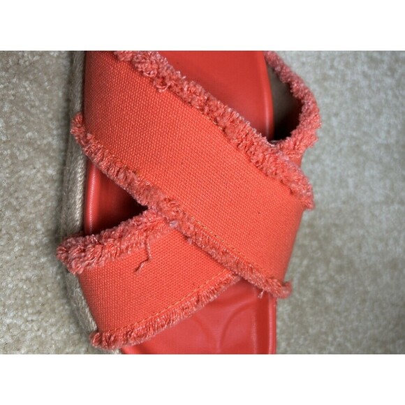 Shu Shop Cortney Coral Slip-On Sandal Molded Footbed Distressed Fabric Size 9 - Picture 5 of 10